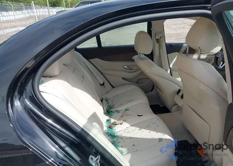 2019 Mercedes-Benz E 300 из США, поврежденный, VIN WDDZF4JB1KA580990